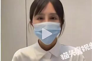 视若珍宝！胡尔克带小女儿完成洗礼 系他与前妻侄女的第一个孩子